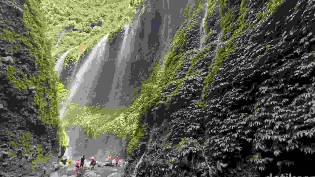 air terjun madakaripura