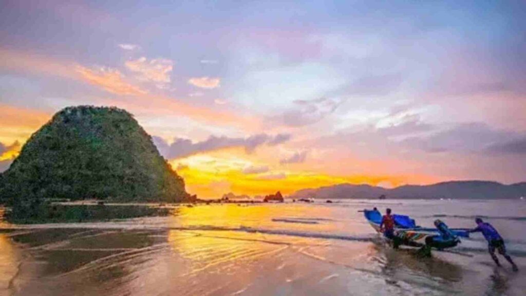 pantai pulau merah banyuwangi