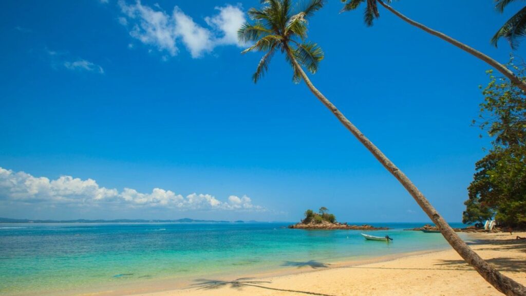 pantai grand watudodol banyuwangi