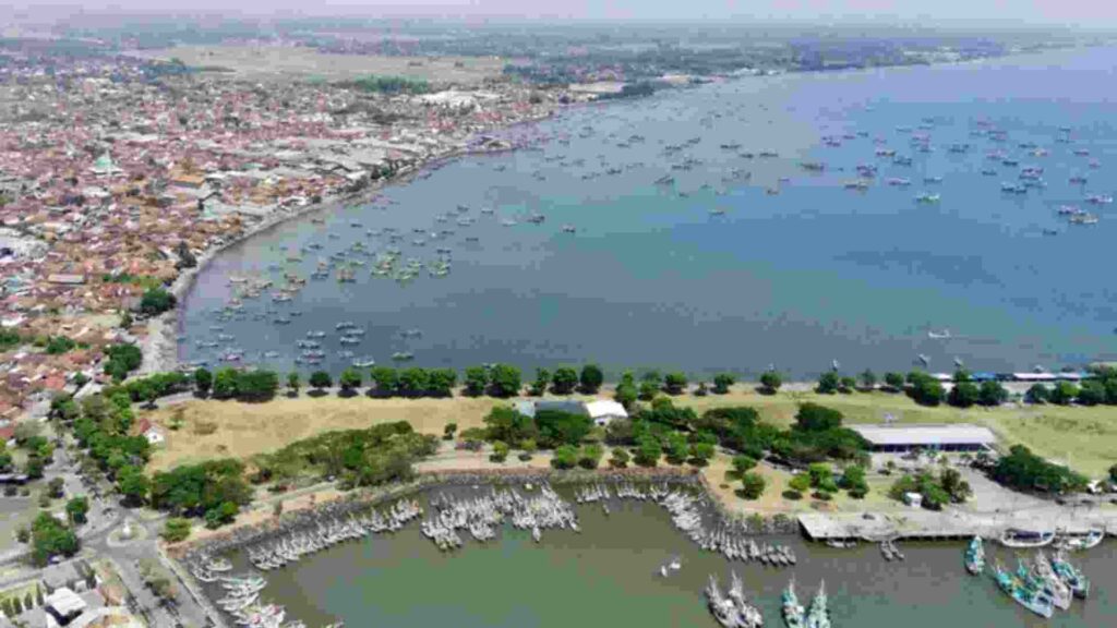 pelabuhan muncar banyuwangi