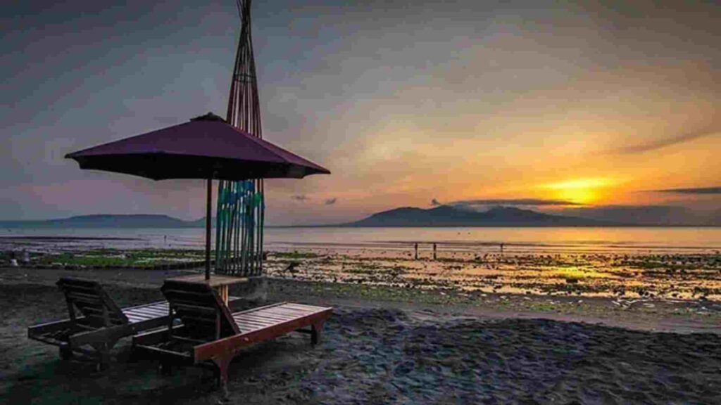pantai cacalan banyuwangi