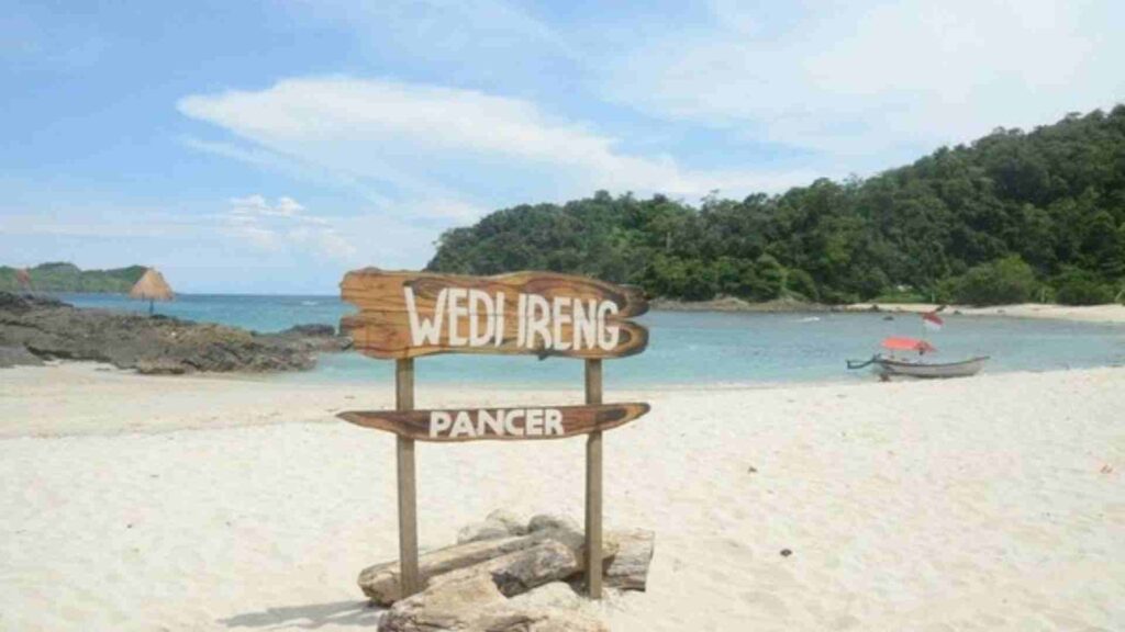 pantai wedi ireng banyuwangi