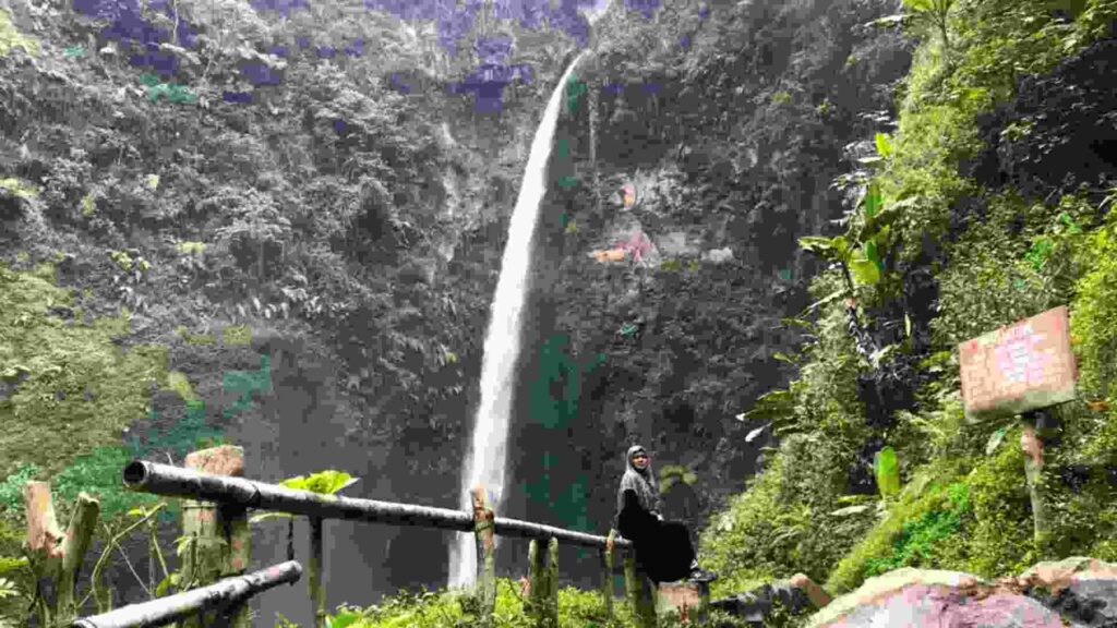 air terjun coban pelangi