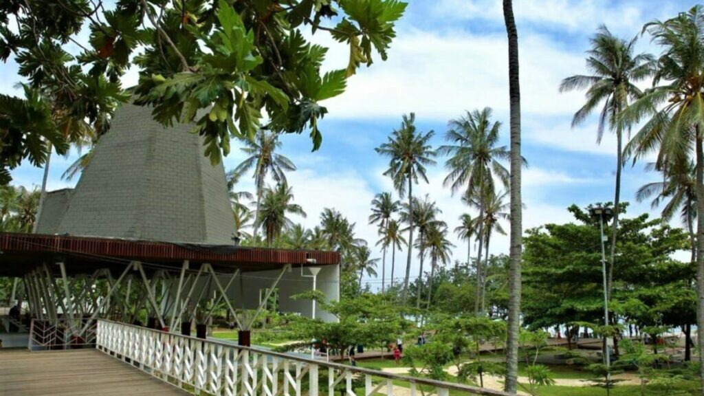 pantai watudodol banyuwangi