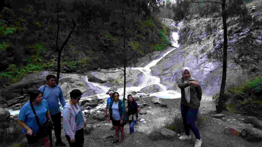 air terjun kalipait banyuwangi