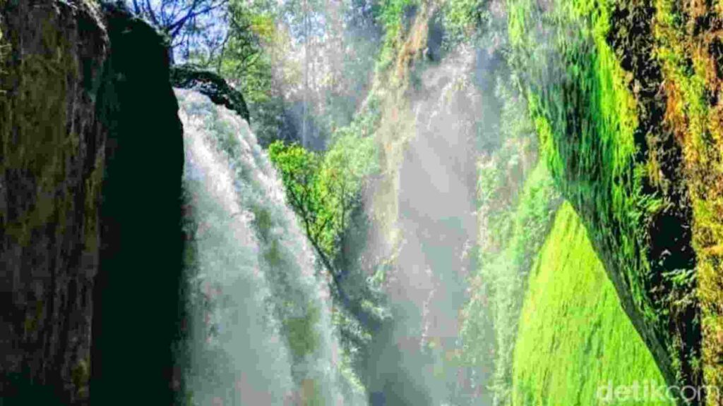 air terjun blawan bondowoso