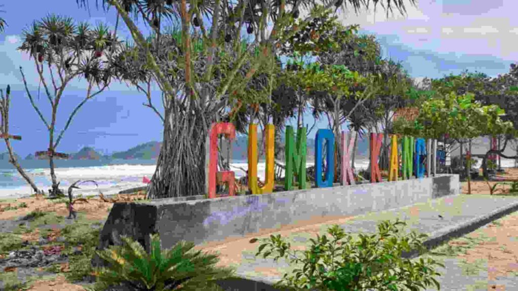 pantai gumuk kancil banyuwangi