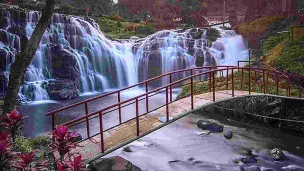 air terjun blawan bondowoso