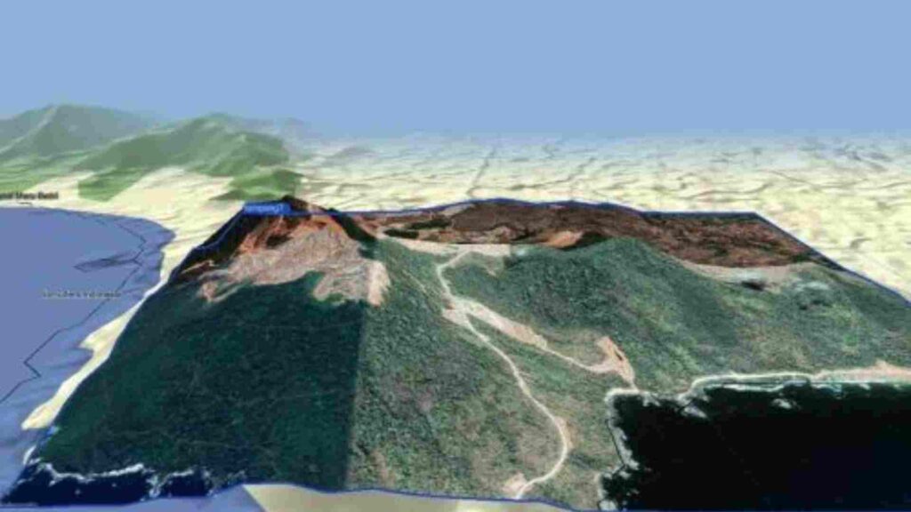 gunung tumpang pitu banyuwangi