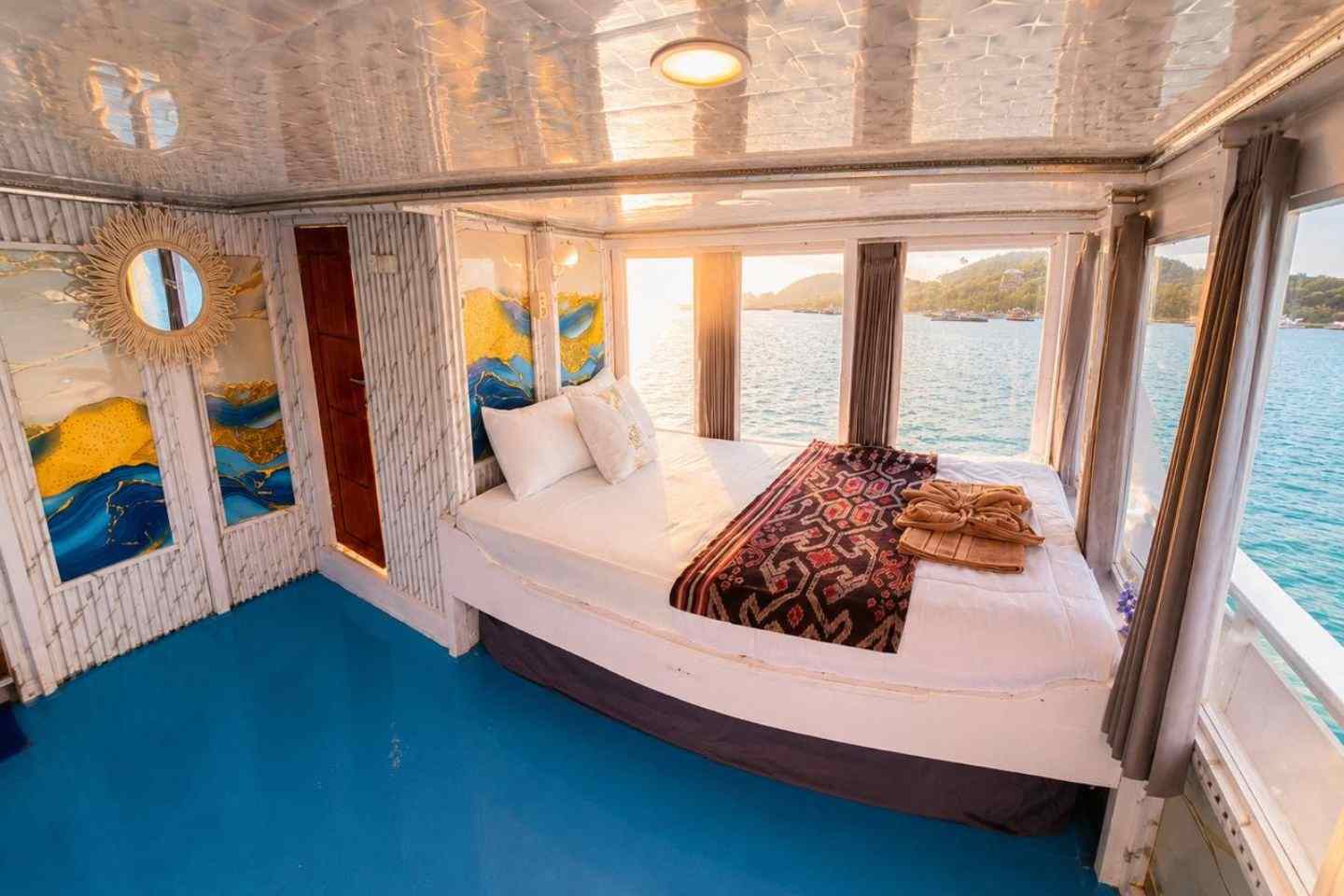kamar kapal king cirox